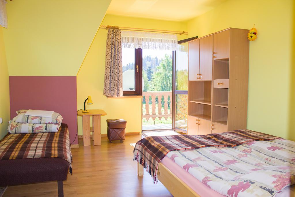 Hacjenda - Apartamenty I Pokoje Goscinne ชาร์นาโกรา ภายนอก รูปภาพ
