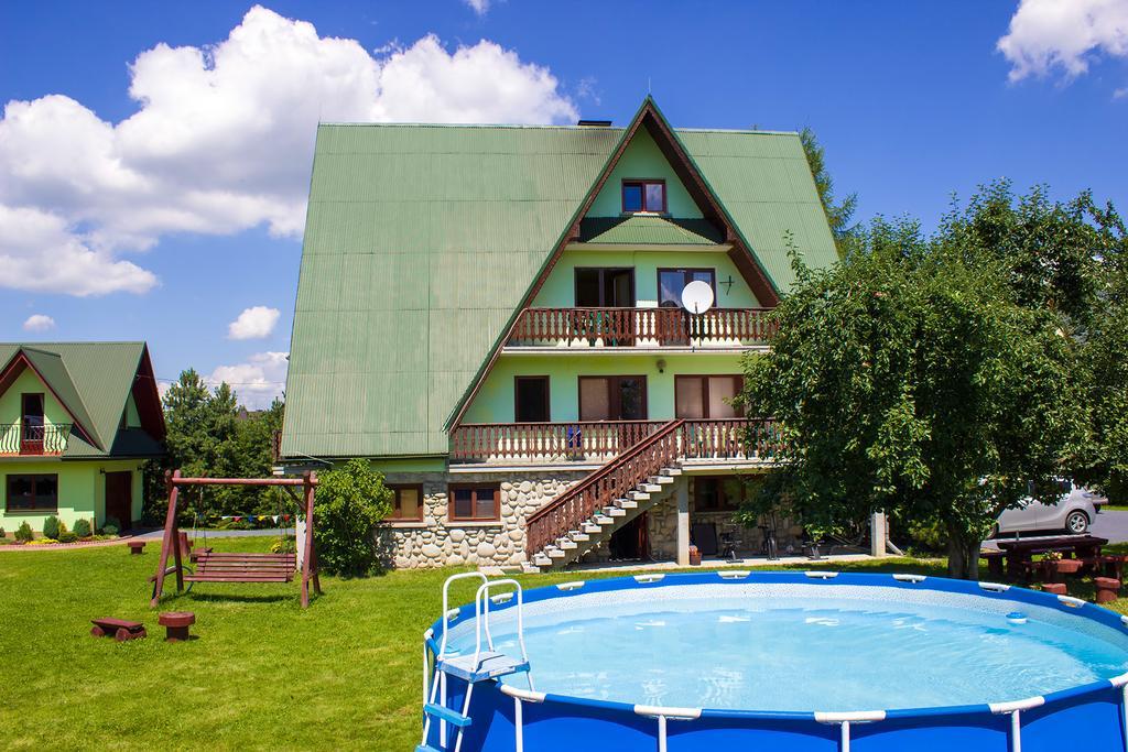Hacjenda - Apartamenty I Pokoje Goscinne ชาร์นาโกรา ภายนอก รูปภาพ