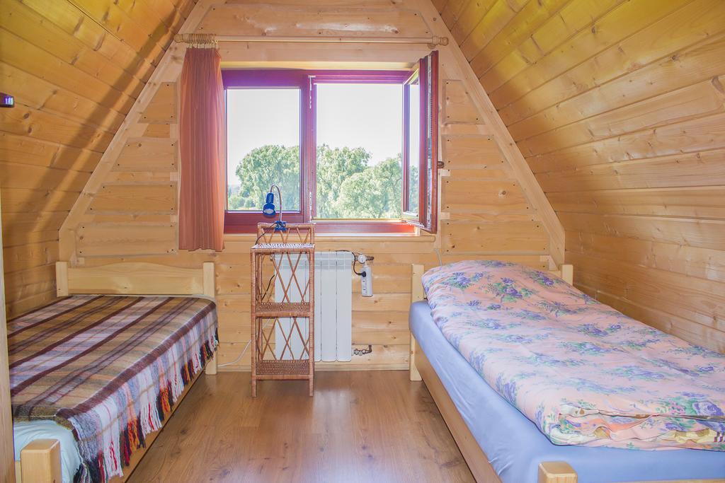 Hacjenda - Apartamenty I Pokoje Goscinne ชาร์นาโกรา ภายนอก รูปภาพ